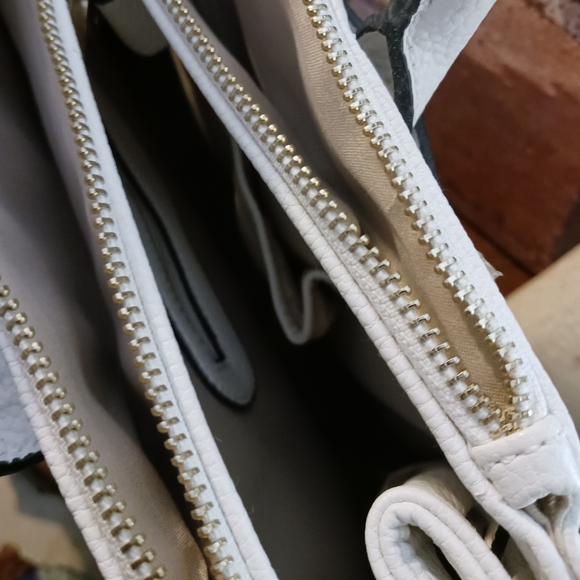 Dasein👜Leather Satchel Bag Gold Hardware,Leather Bag,Lock & 🔑 - Picture 9 of 16